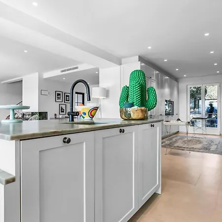 Cozy In With Private Swimming Pool, Be Inside Or Outside * Port Grimaud