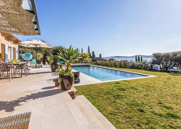 Hébergement de vacances Cozy In With Private Swimming Pool, Be Inside Or Outside Port Grimaud