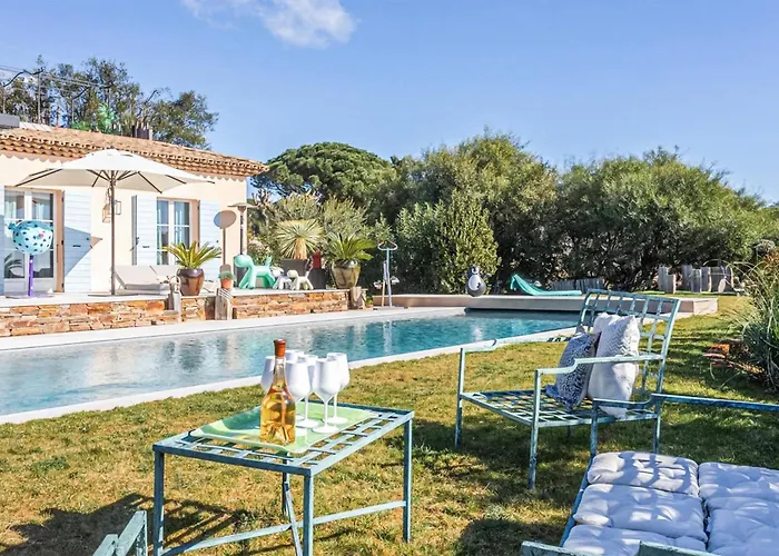 Hébergement de vacances Cozy In With Private Swimming Pool, Be Inside Or Outside *