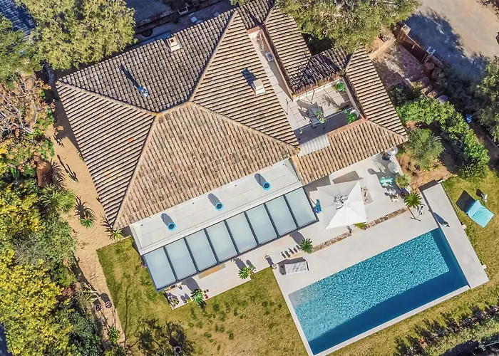 Hébergement de vacances Cozy In With Private Swimming Pool, Be Inside Or Outside Port Grimaud