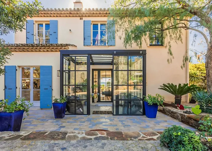 Cozy In With Private Swimming Pool, Be Inside Or Outside Hébergement de vacances Port Grimaud