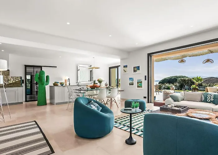 Cozy In With Private Swimming Pool, Be Inside Or Outside Hébergement de vacances Port Grimaud