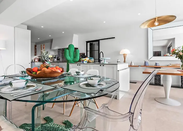 Cozy In With Private Swimming Pool, Be Inside Or Outside * Port Grimaud