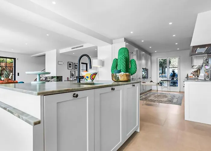 Cozy In With Private Swimming Pool, Be Inside Or Outside * Port Grimaud