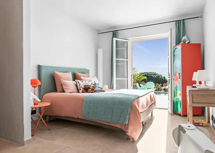 Hébergement de vacances Cozy In With Private Swimming Pool, Be Inside Or Outside